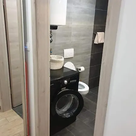 아파트 In The *
